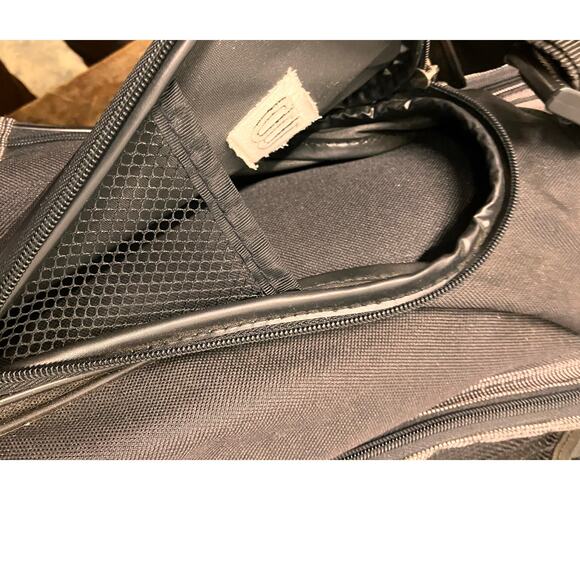 Wilson 34" Black 6 Way Cart/Carry Canvas Bag Rain Hood Carry Strap w/rain cover - Picture 6 of 8